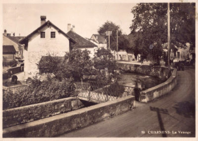 Photo ancienne du Village de Cuarnens, vue sur la Venoge